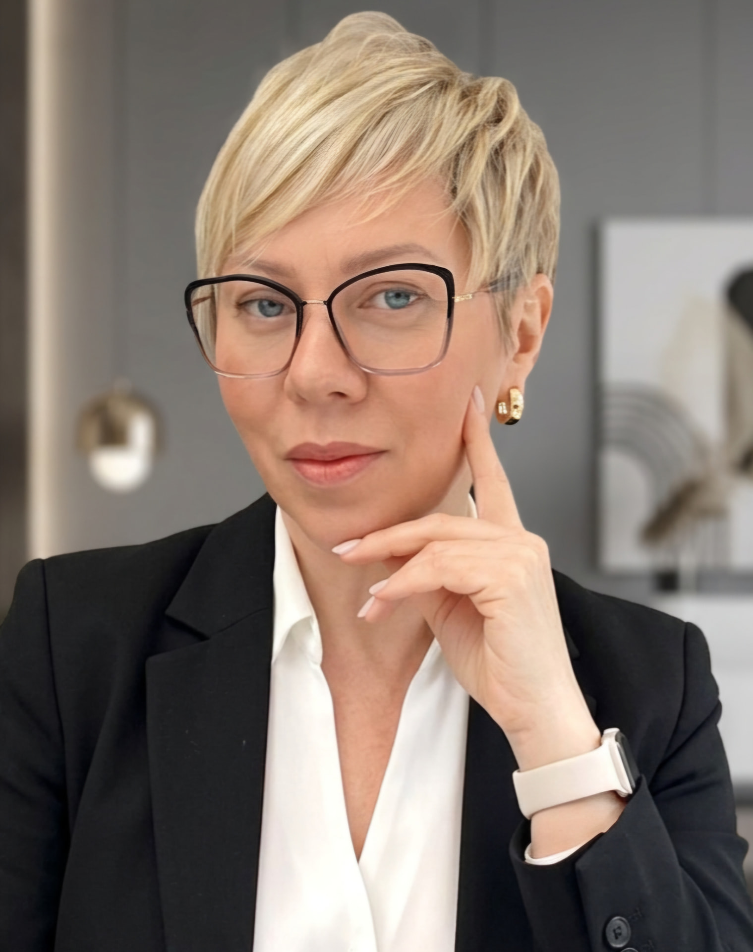 Profesionalni portret Julijane Ružić, edukatorice za nokte